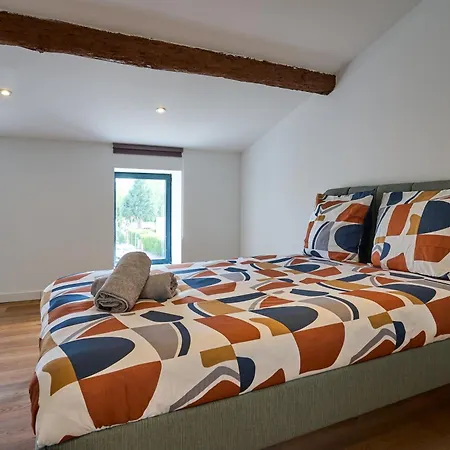 Appartement Le Rempart Harmonieux - Triplex Au Pied De La Cite à Carcassonne Extérieur photo