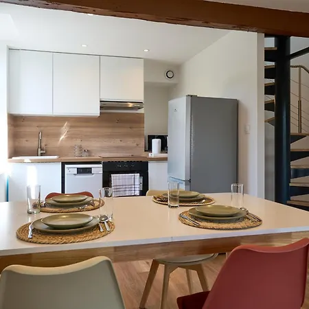 Appartement Le Rempart Harmonieux - Triplex Au Pied De La Cite à Carcassonne Extérieur photo