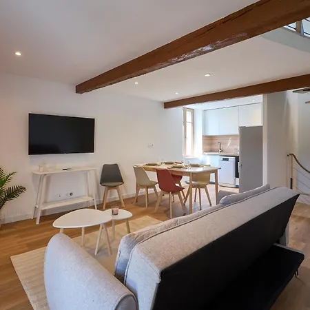 Appartement Le Rempart Harmonieux - Triplex Au Pied De La Cite à Carcassonne Extérieur photo